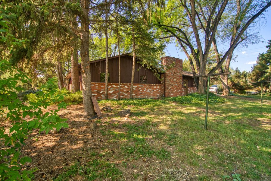 Front exterior of the one-owner home at 5511 Pioneer Road, Boulder, Colorado